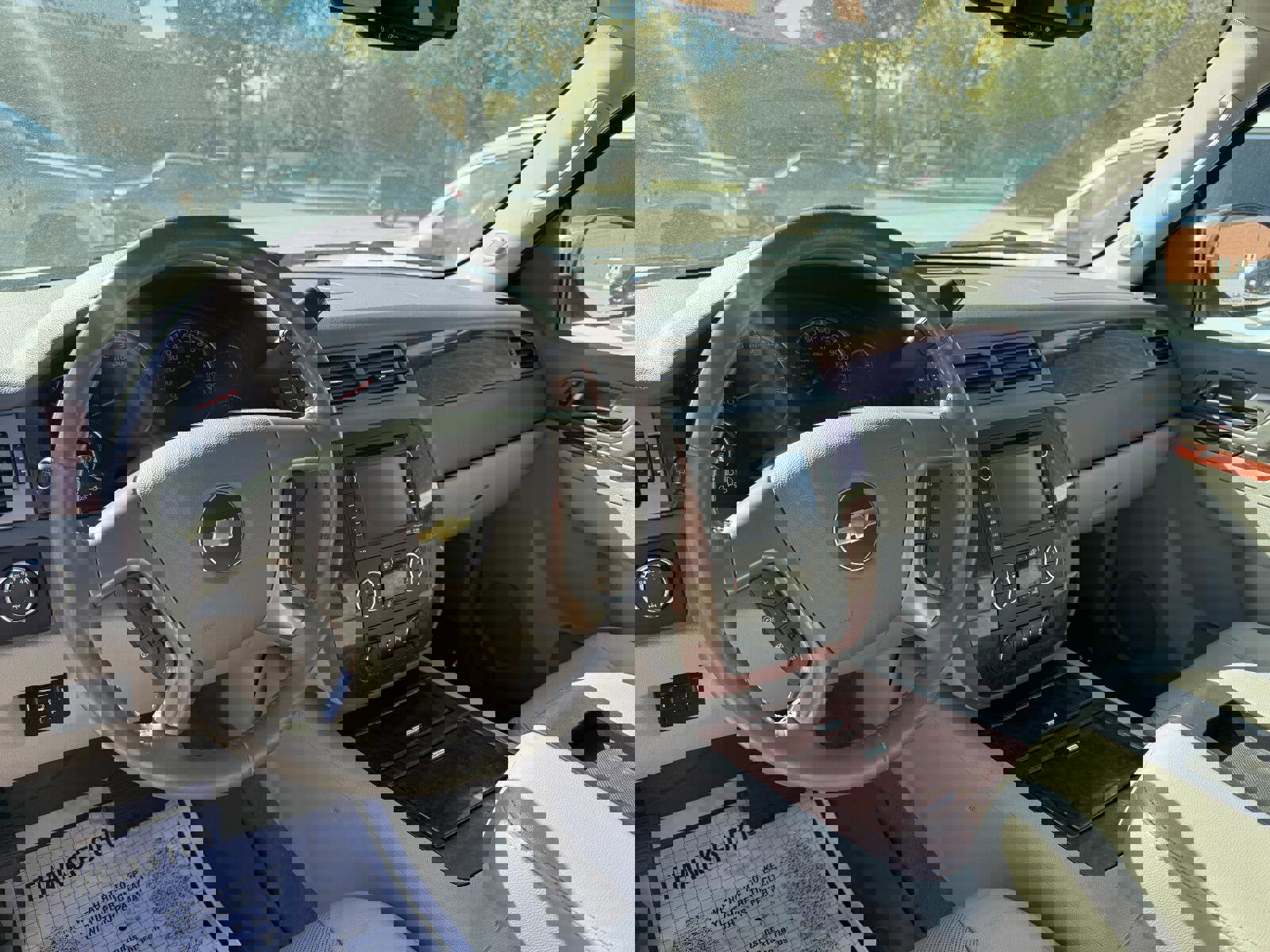 Used 2012 Chevrolet Suburban LTZ image 9