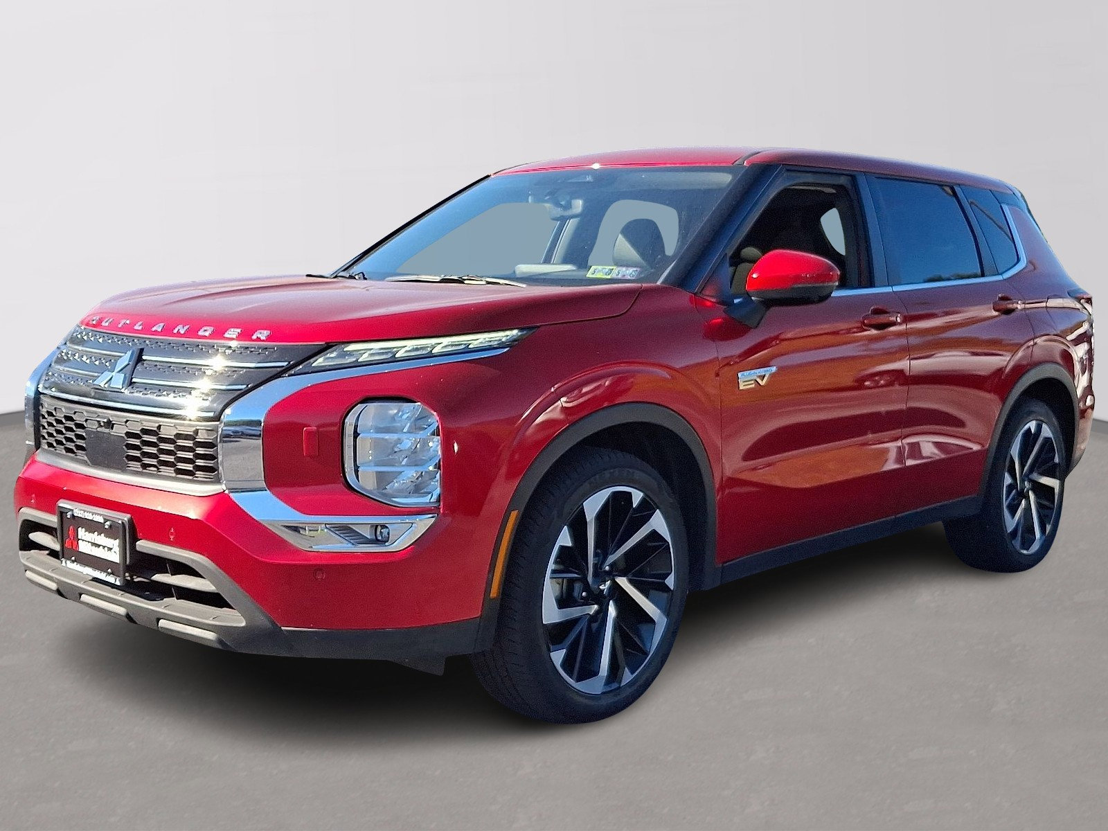 Used 2024 Mitsubishi Outlander SE image 3