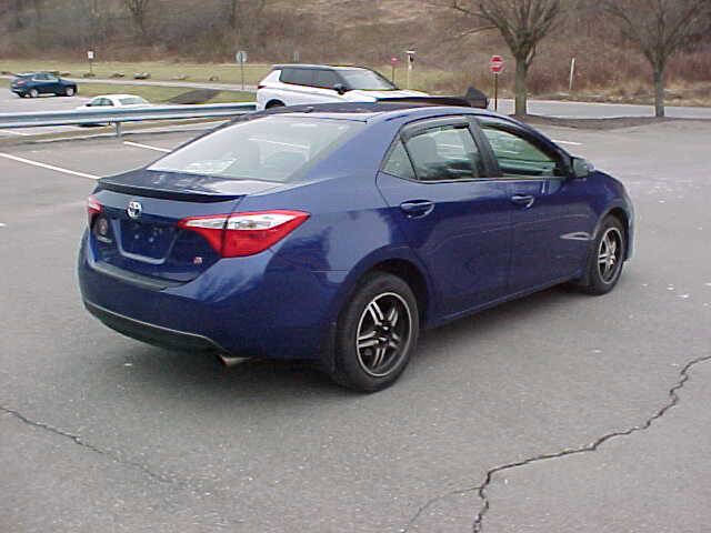 Used 2015 Toyota Corolla S image 26