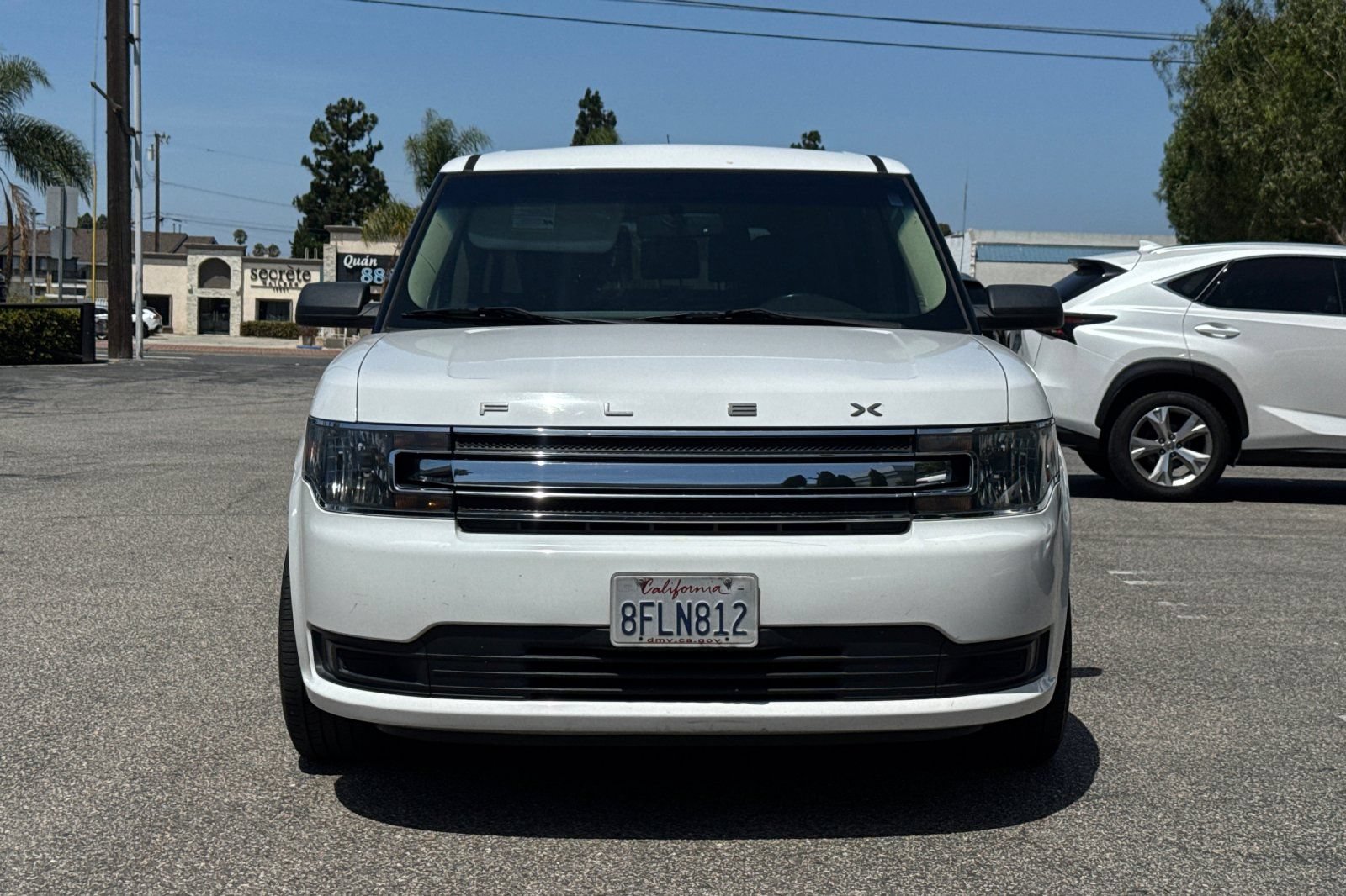 Used 2018 Ford Flex SE FWD image 3