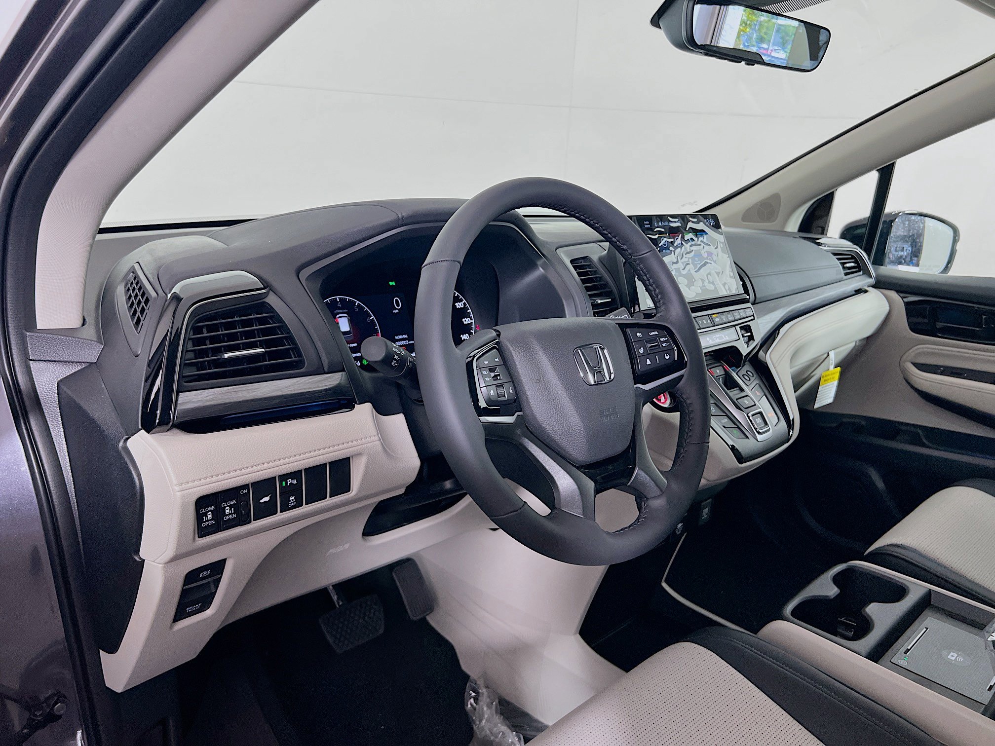 New 2026 Honda Odyssey Elite image 8