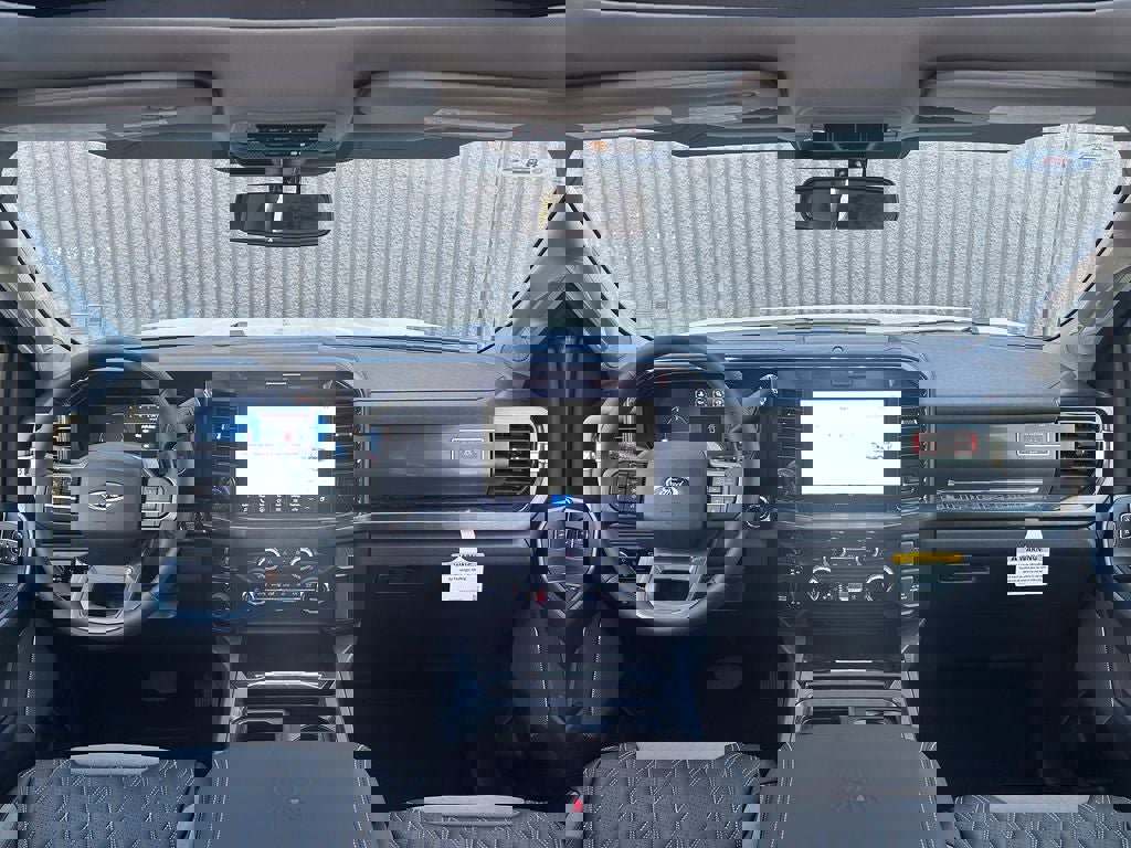 New 2026 Ford F250 Lariat w/ Black Appearance Package image 36