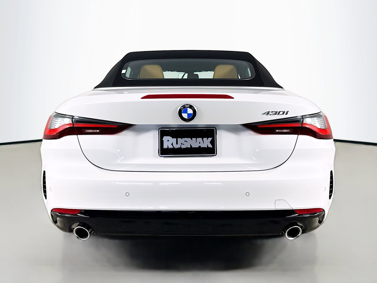 Used 2025 BMW 430i Convertible w/ Convenience Package image 6