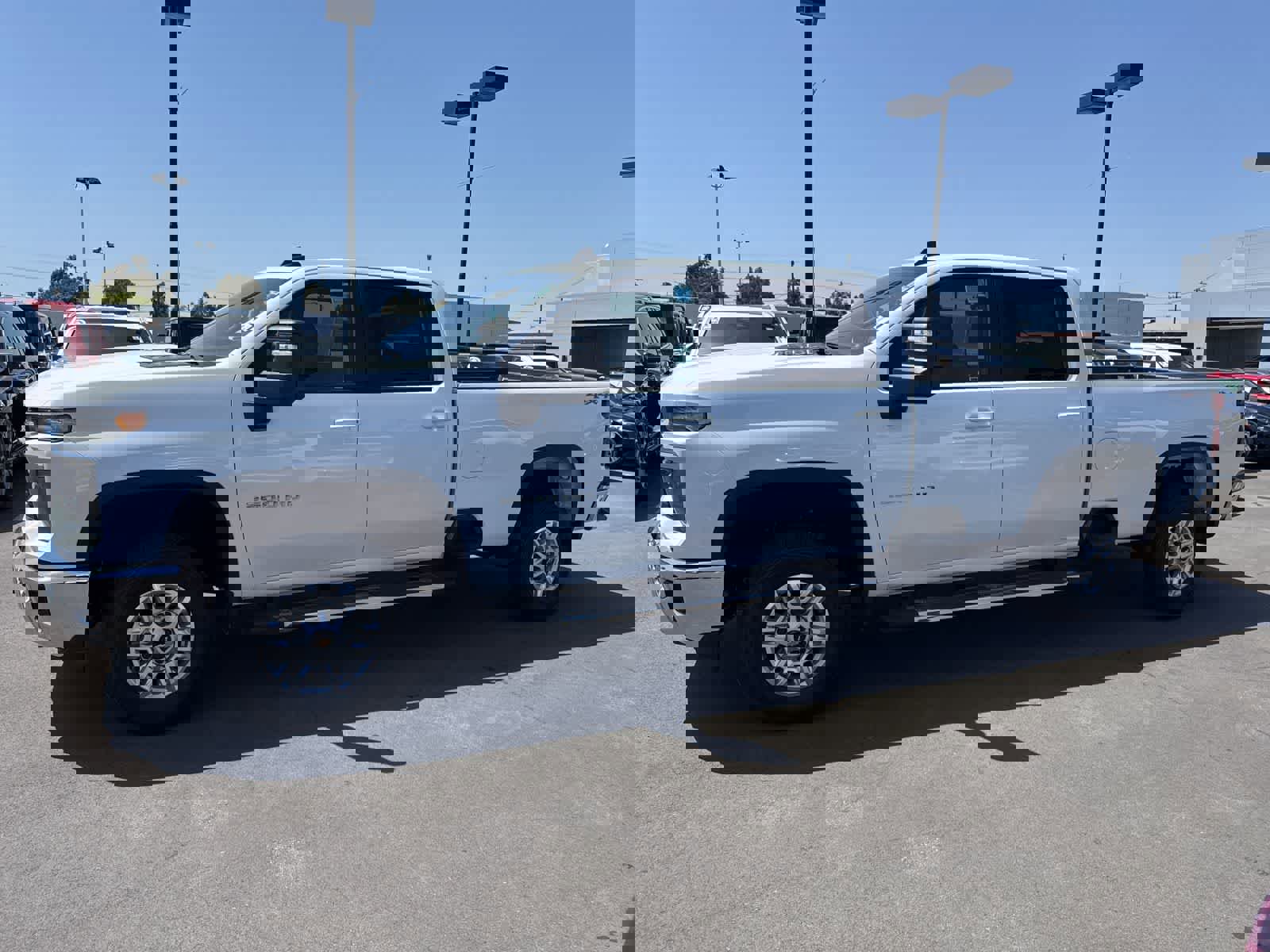 Used 2025 Chevrolet Silverado 2500 LT w/ Convenience Package AWD/4WD image 2