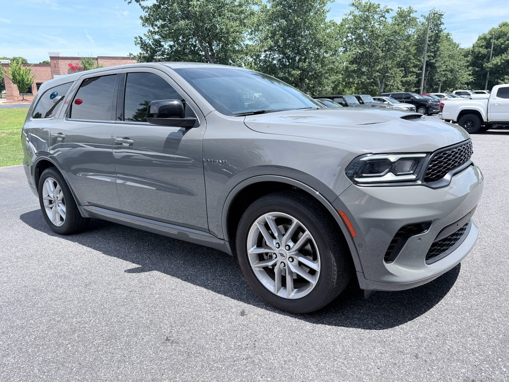 Used 2024 Dodge Durango R/T RWD image 2