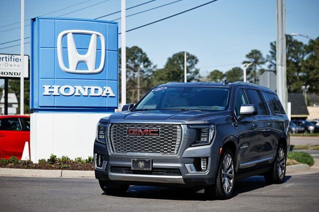 Used 2021 GMC Yukon XL Denali w/ Denali Ultimate Package image 1