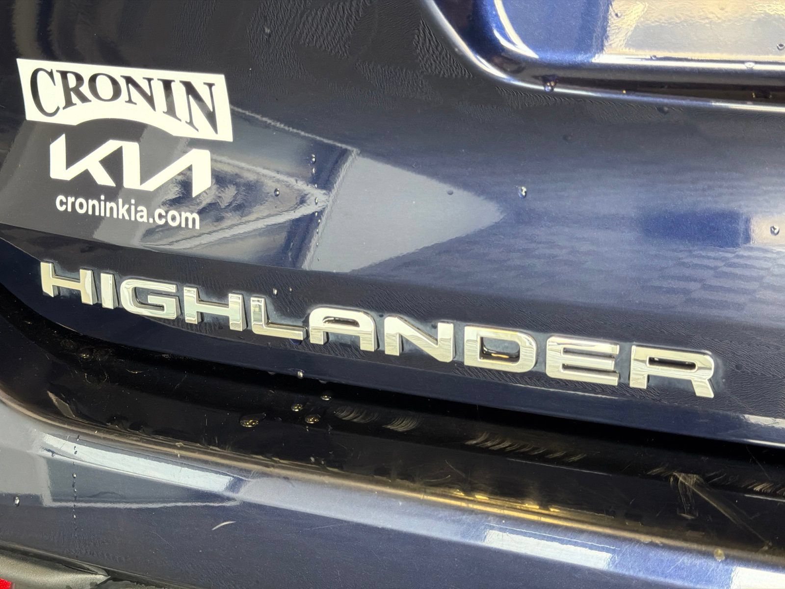 Used 2022 Toyota Highlander XLE AWD/4WD image 8