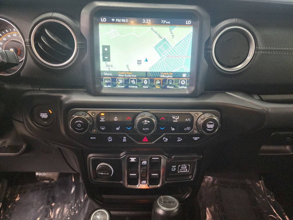 Used 2020 Jeep Wrangler Unlimited Sahara w/ Uconnect 4C Nav & Sound Group AWD/4WD image 16