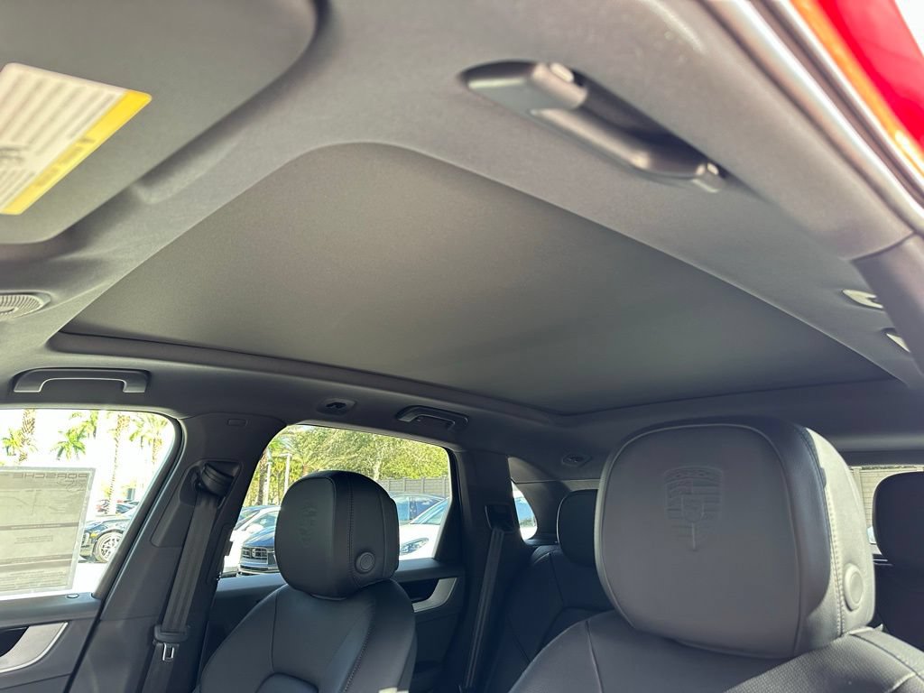 Certified 2026 Porsche Cayenne AWD/4WD image 24