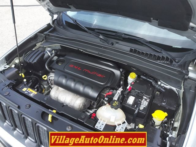 Used 2016 Jeep Renegade Trailhawk AWD/4WD image 40