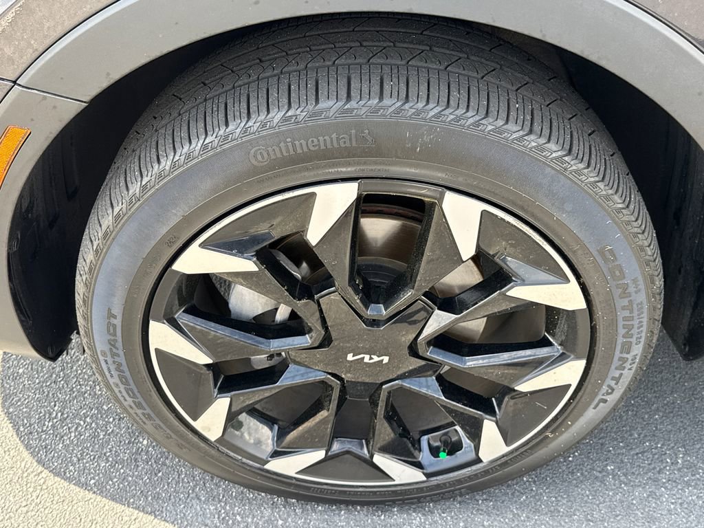 Used 2025 Kia Sorento EX image 11