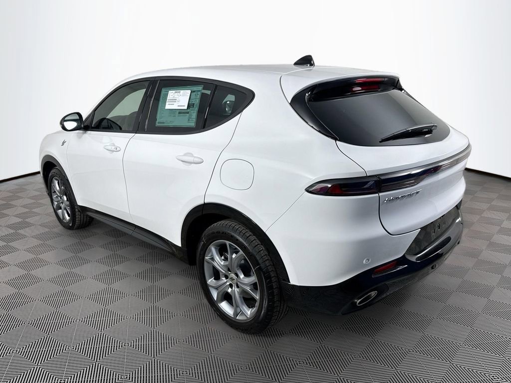Used 2025 Dodge Hornet R/T image 6