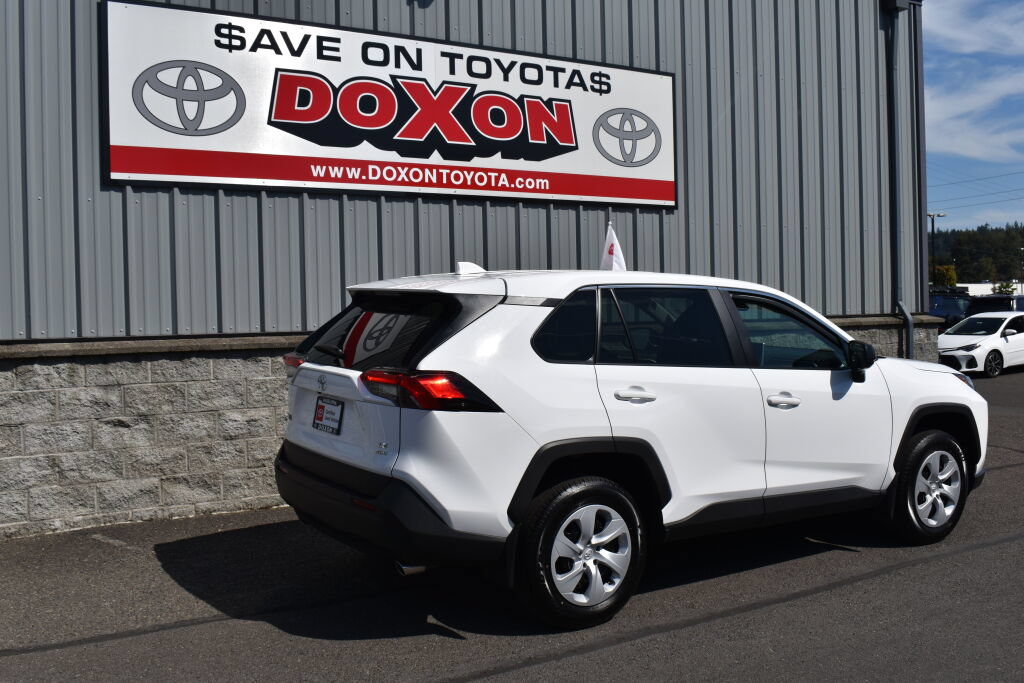 Certified 2025 Toyota RAV4 LE AWD/4WD image 5