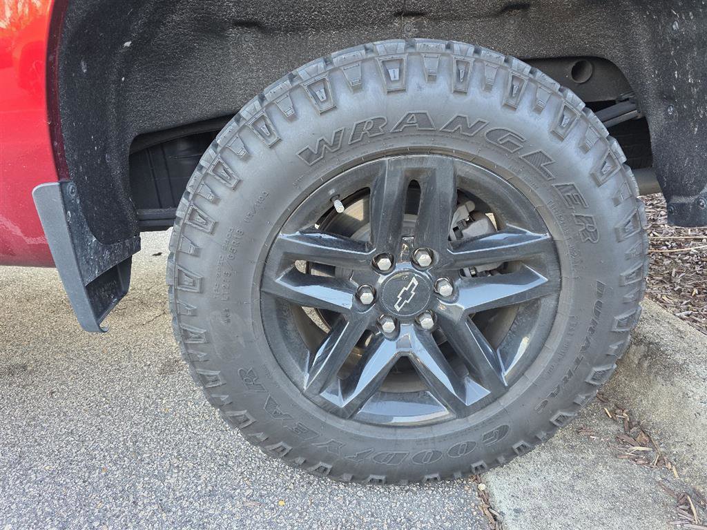 Used 2022 Chevrolet Silverado 1500 LT Trail Boss w/ Convenience Package II image 10