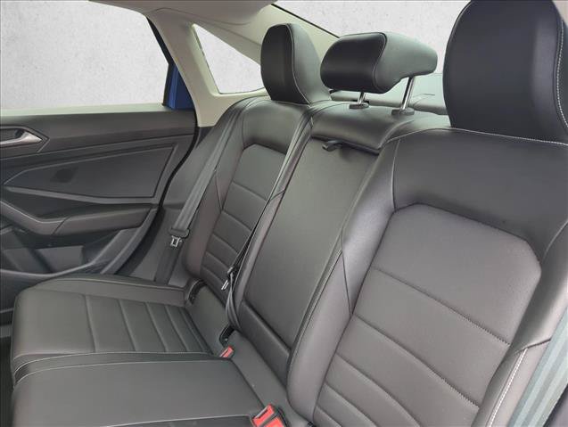 Certified 2023 Volkswagen Jetta SE w/ Panoramic Sunroof Package FWD image 19