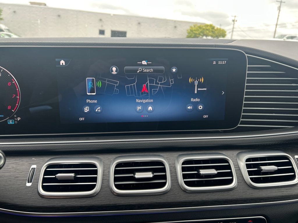Used 2026 Mercedes-Benz GLS 450 4MATIC image 18