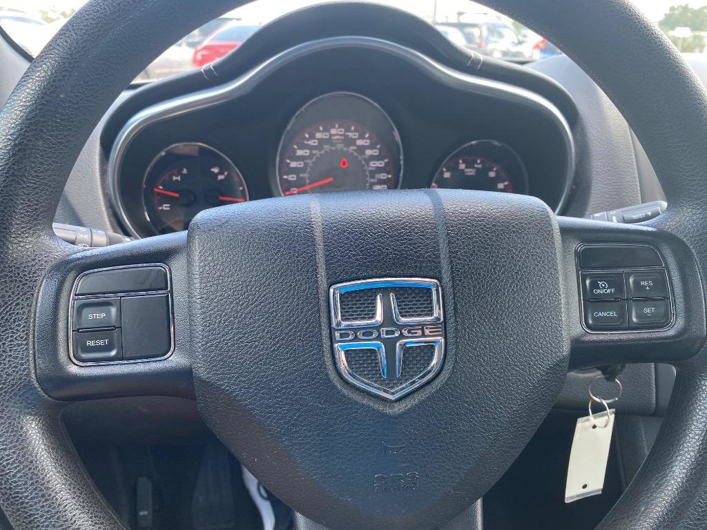 Used 2013 Dodge Avenger SE FWD image 33