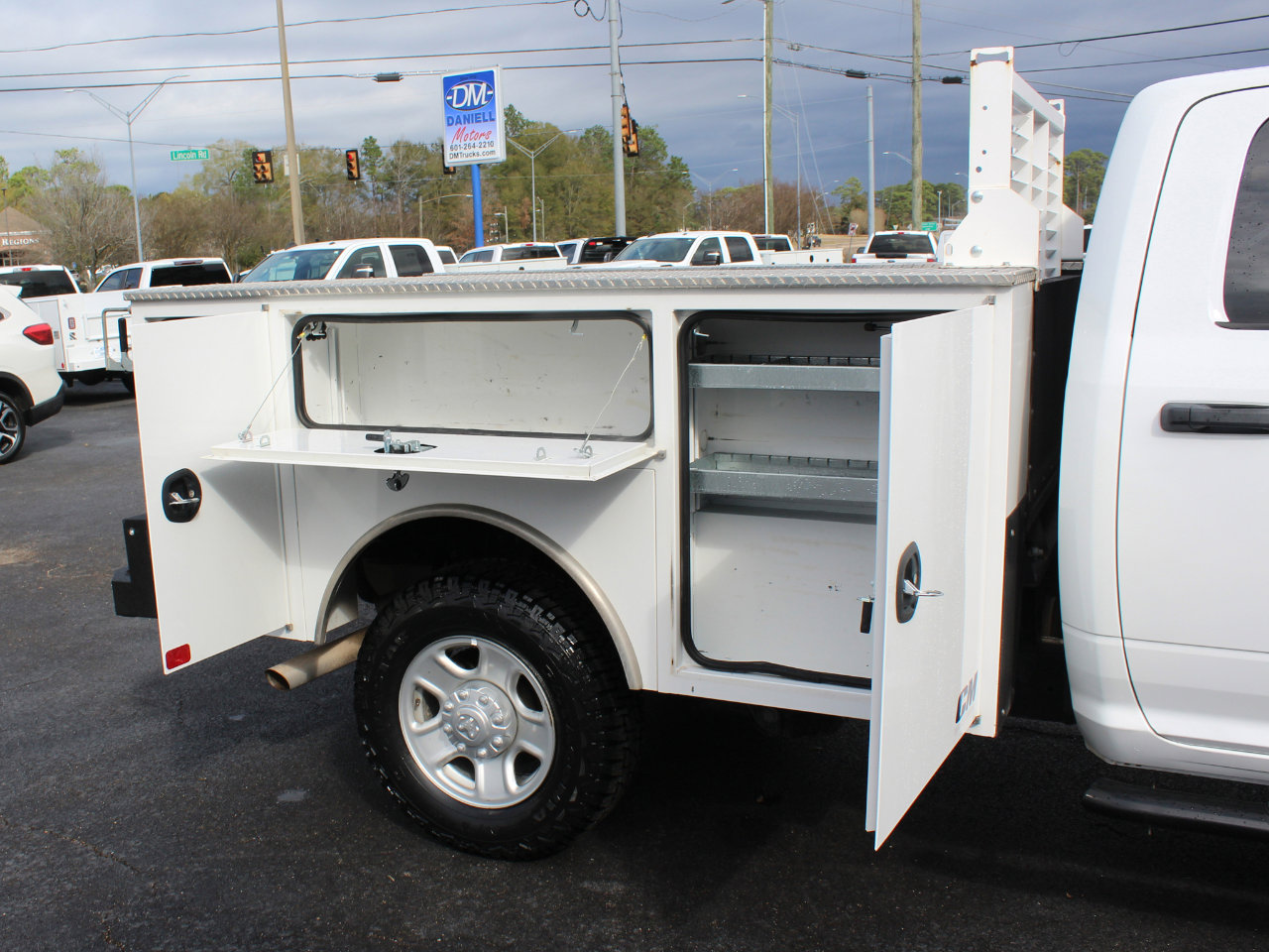 Used 2024 RAM 2500 Tradesman w/ Protection Group image 17