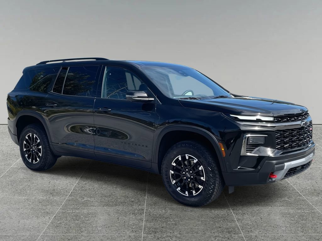 Used 2024 Chevrolet Traverse Z71 w/ Enhanced Driving Package image 7