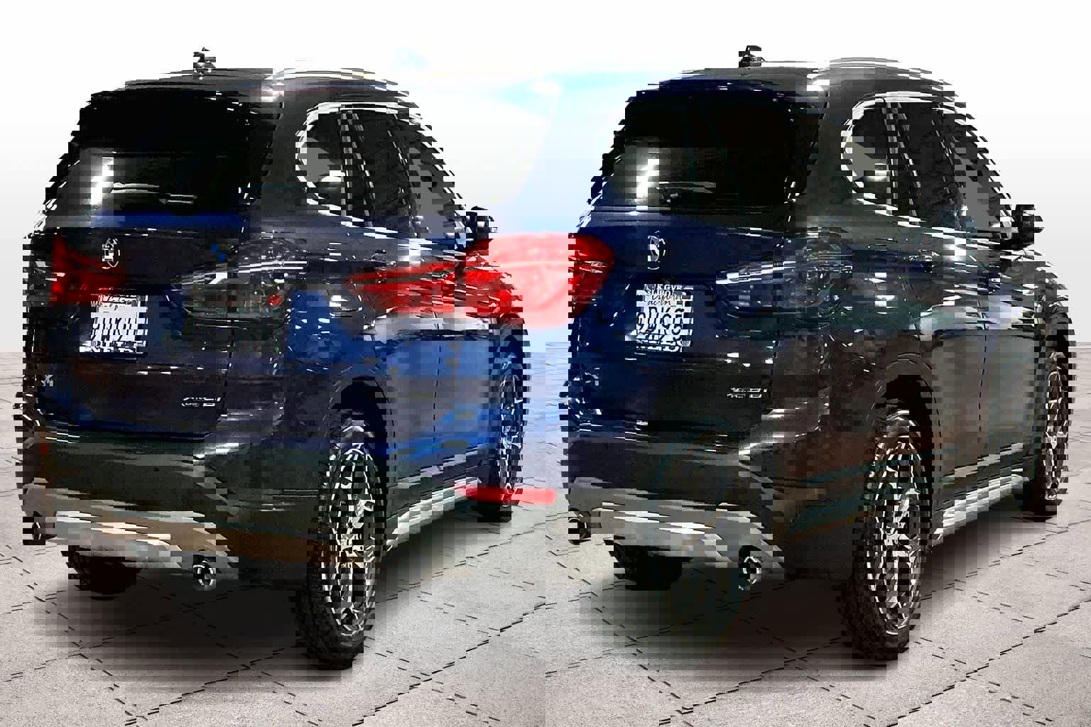 Used 2019 BMW X1 xDrive28i w/ Convenience Package image 16