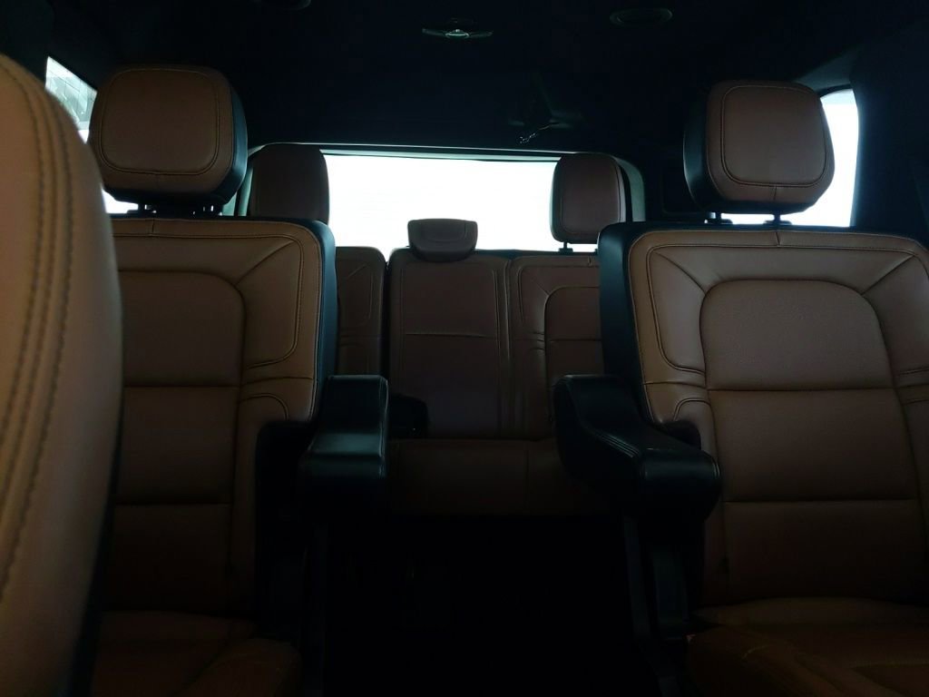 Used 2021 Lincoln Navigator Reserve AWD/4WD image 34
