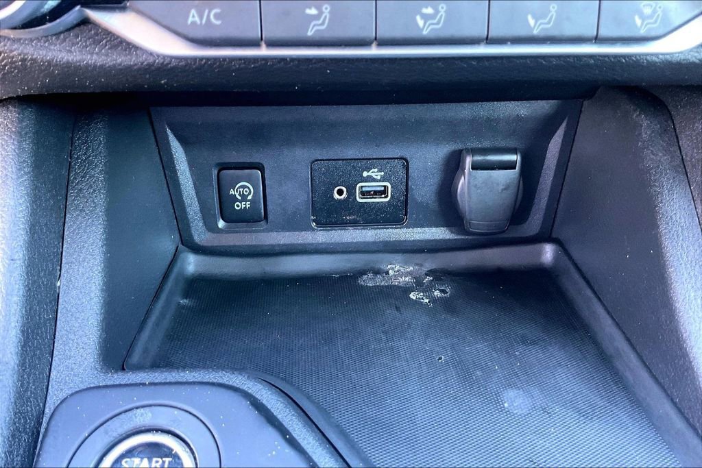 Used 2024 Nissan Sentra S image 16