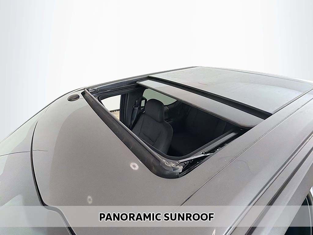 Used 2016 Ford F150 XLT w/ Equipment Group 302A Luxury image 3