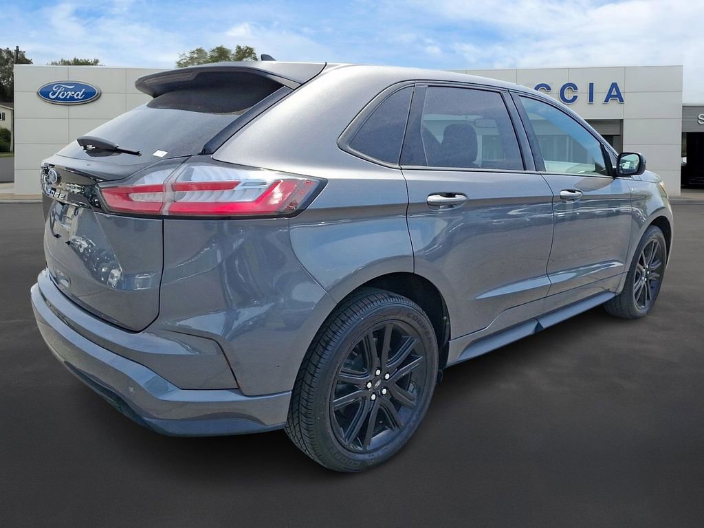 Certified 2022 Ford Edge ST-Line AWD/4WD image 4