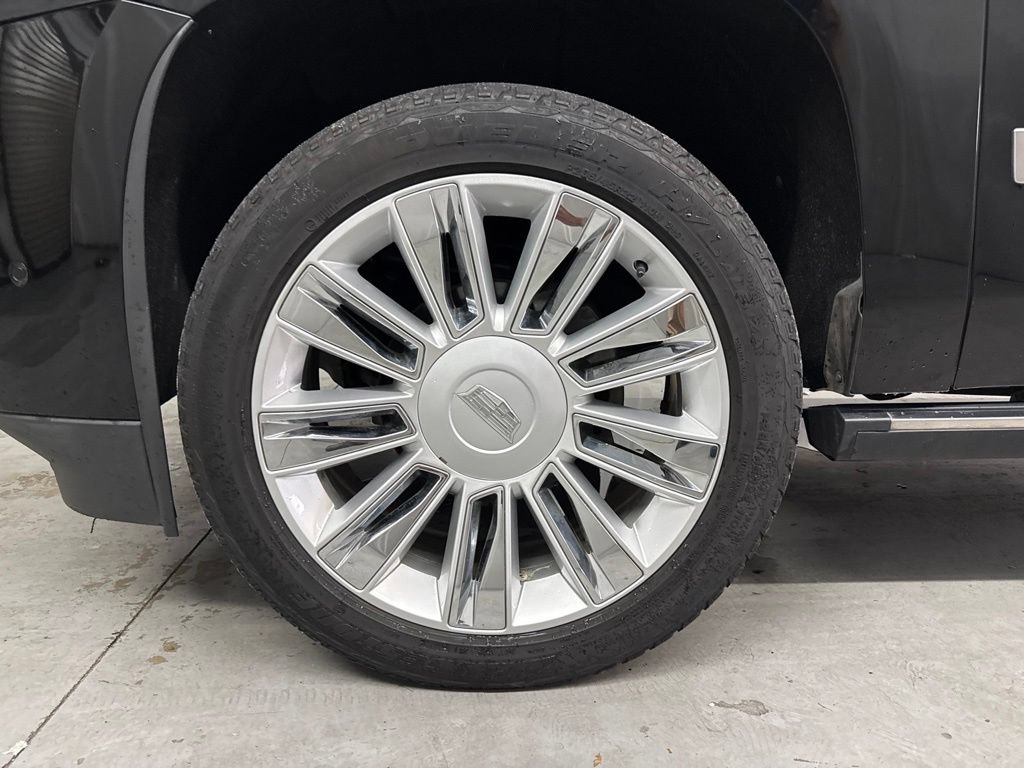 Used 2019 Cadillac Escalade ESV Platinum RWD image 26