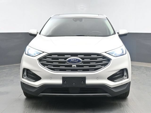 Used 2019 Ford Edge Titanium w/ Equipment Group 301A AWD/4WD image 3