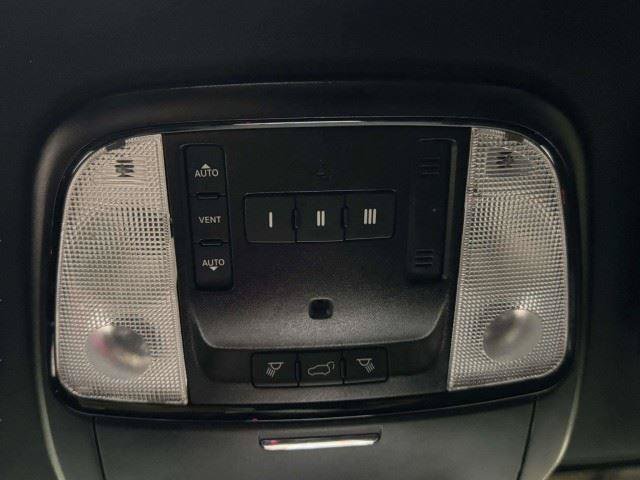 Used 2021 Dodge Durango R/T w/ Tow 'N Go Package AWD/4WD image 40
