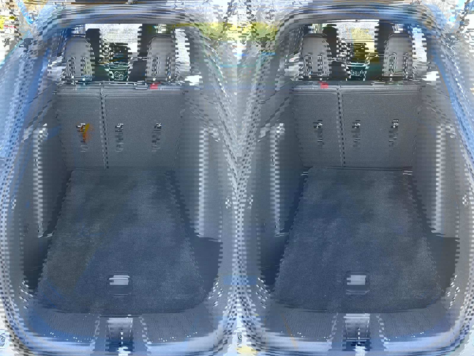 Used 2025 Chevrolet Trax RS w/ Driver Confidence Package image 32