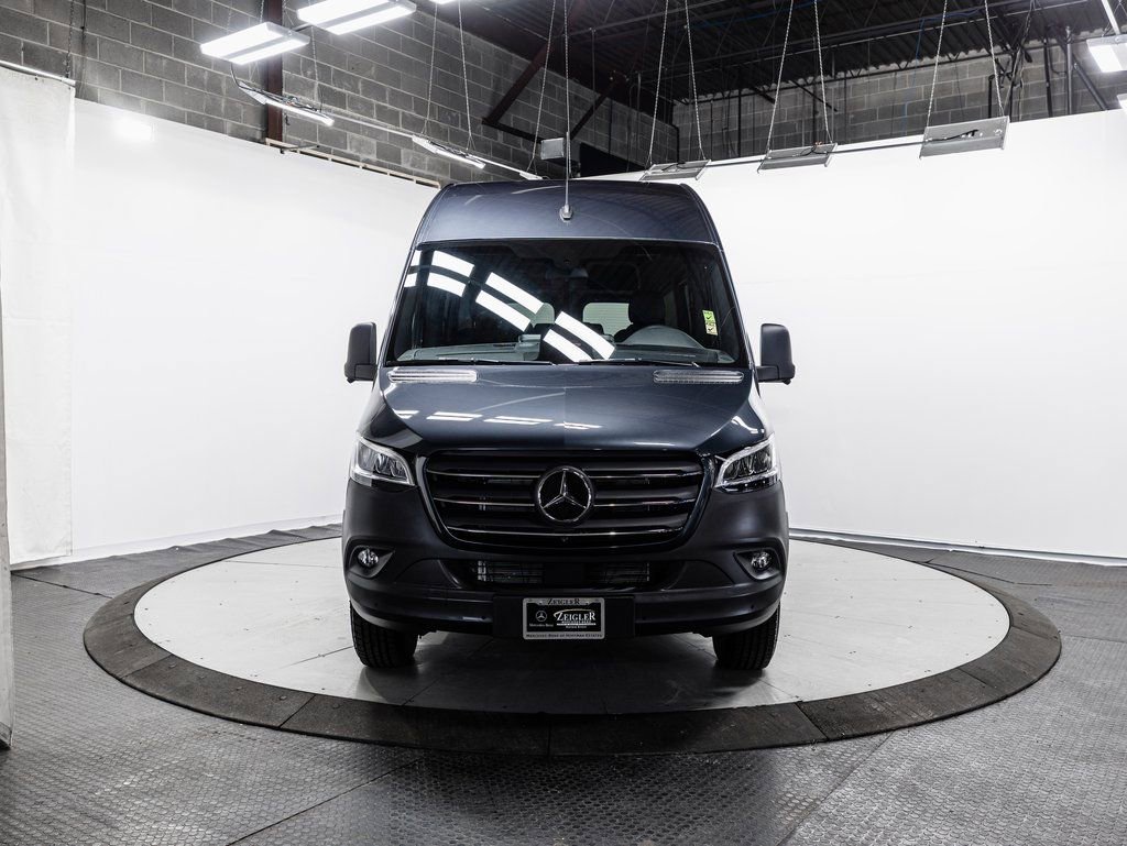 Used 2025 Mercedes-Benz Sprinter 2500 image 2
