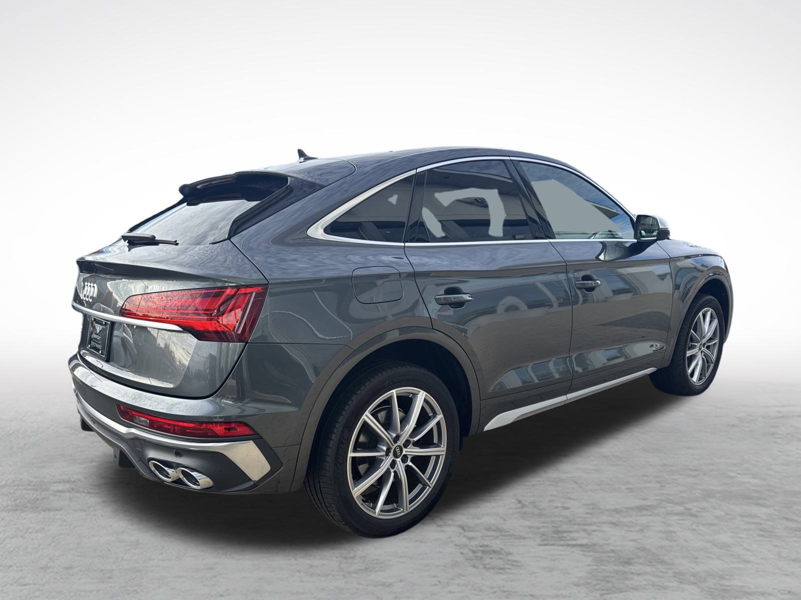 Used 2024 Audi SQ5 Premium Plus w/ Premium Plus Package image 11