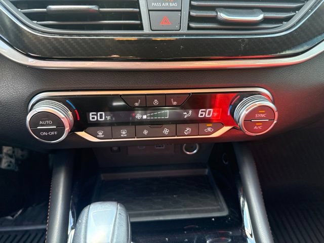 Used 2024 Nissan Altima 2.0 SR FWD image 32