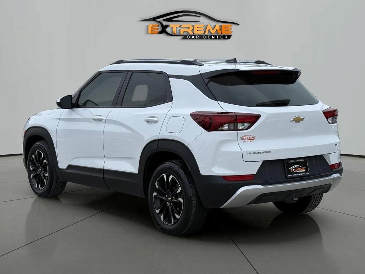 Used 2022 Chevrolet TrailBlazer LT w/ Convenience Package FWD image 4