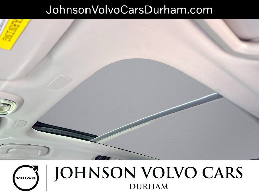 Used 2021 Volvo XC60 T5 Inscription w/ Advanced Package AWD/4WD image 16