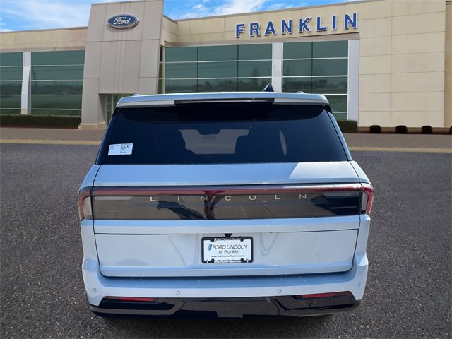New 2025 Lincoln Navigator Reserve w/ Jet Appearance Package image 6