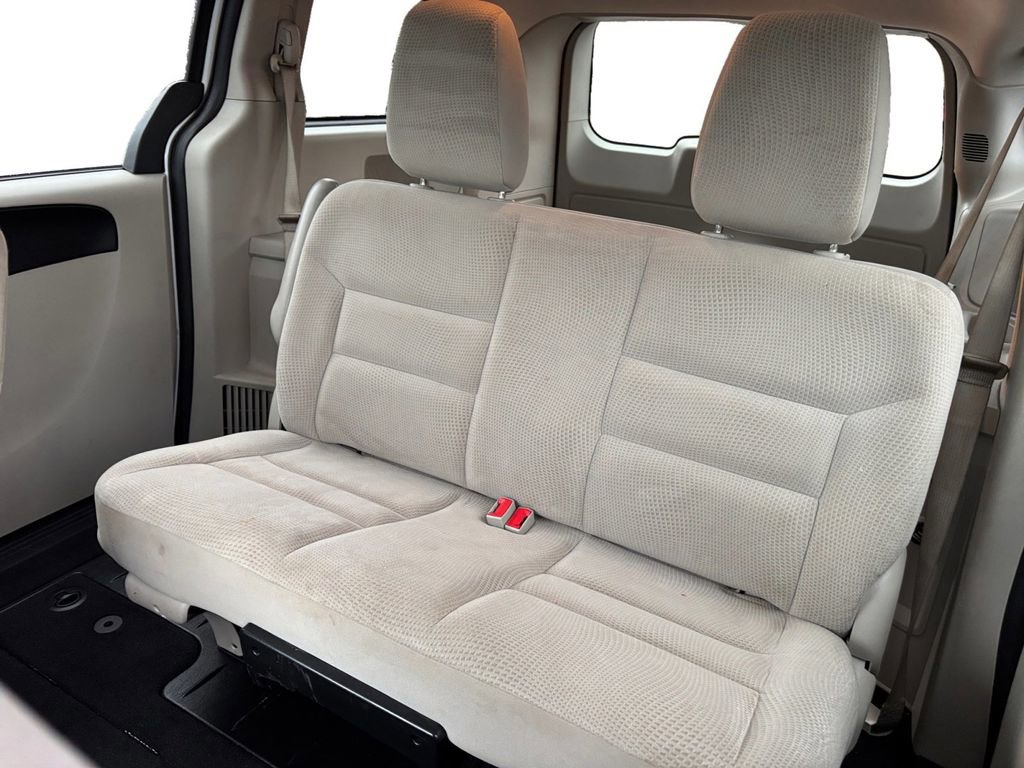 Used 2017 Dodge Grand Caravan SE w/ Power Window Group image 21