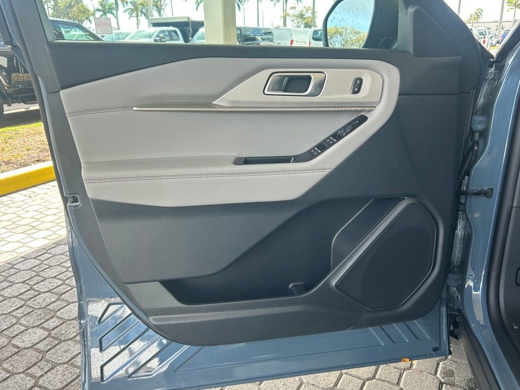 New 2026 Ford Explorer Active w/ Active Comfort Package image 30