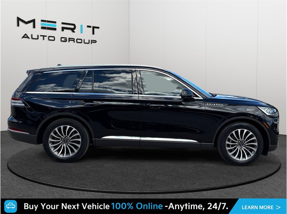 Used 2020 Lincoln Aviator Reserve w/ Class IV Trailer Tow Package RWD image 10