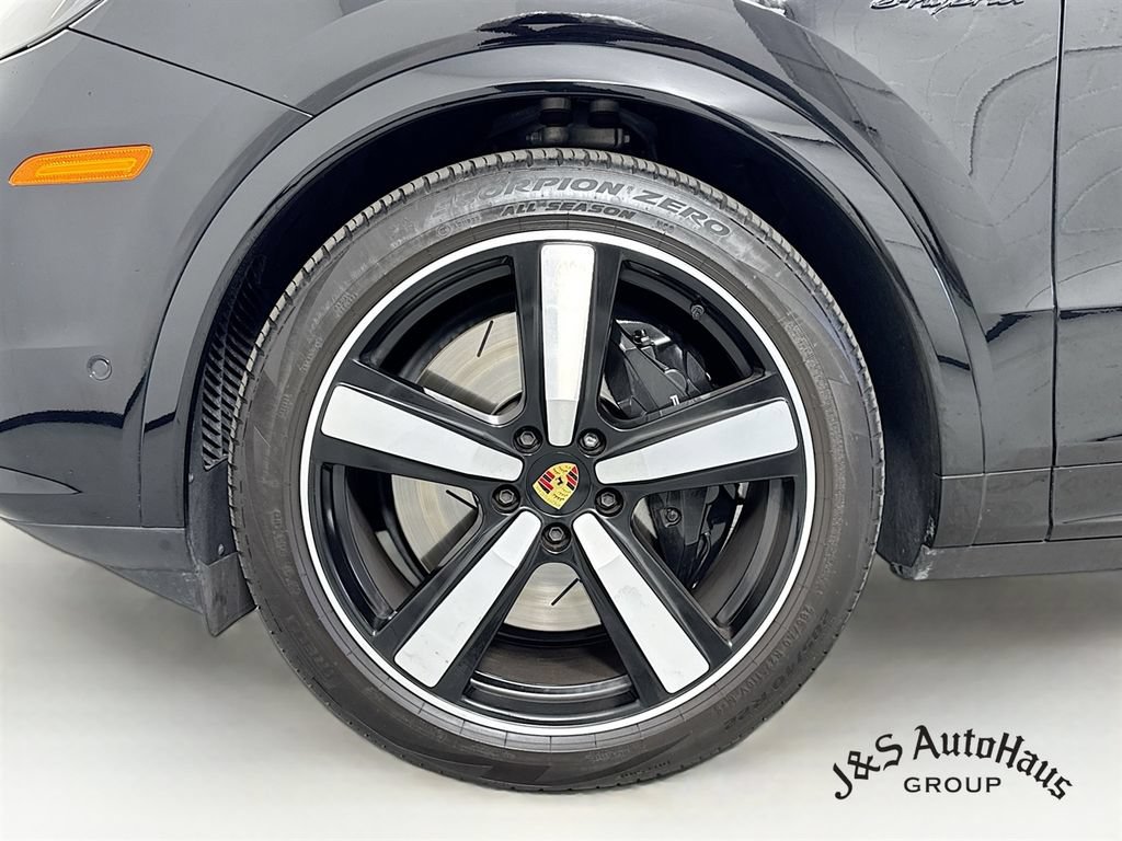 Used 2024 Porsche Cayenne Turbo w/ Premium Package Plus (PP1) AWD/4WD image 39