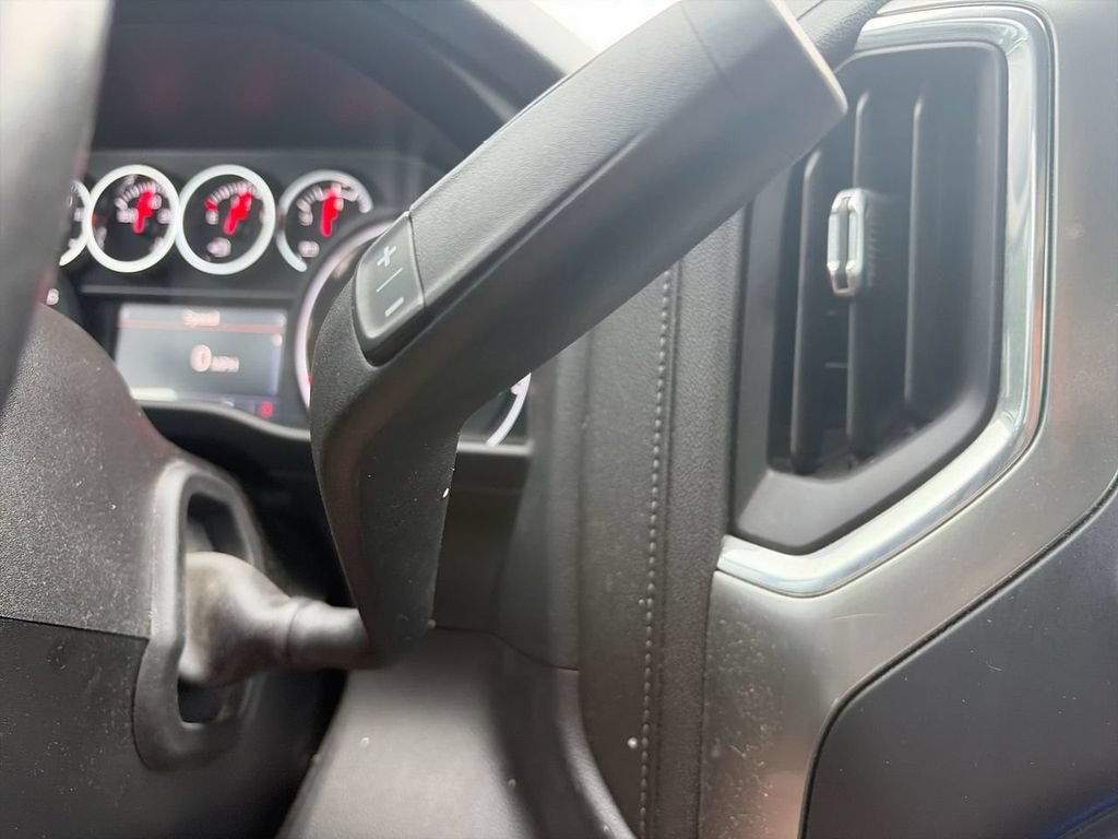 Used 2021 Chevrolet Silverado 1500 LT AWD/4WD image 22