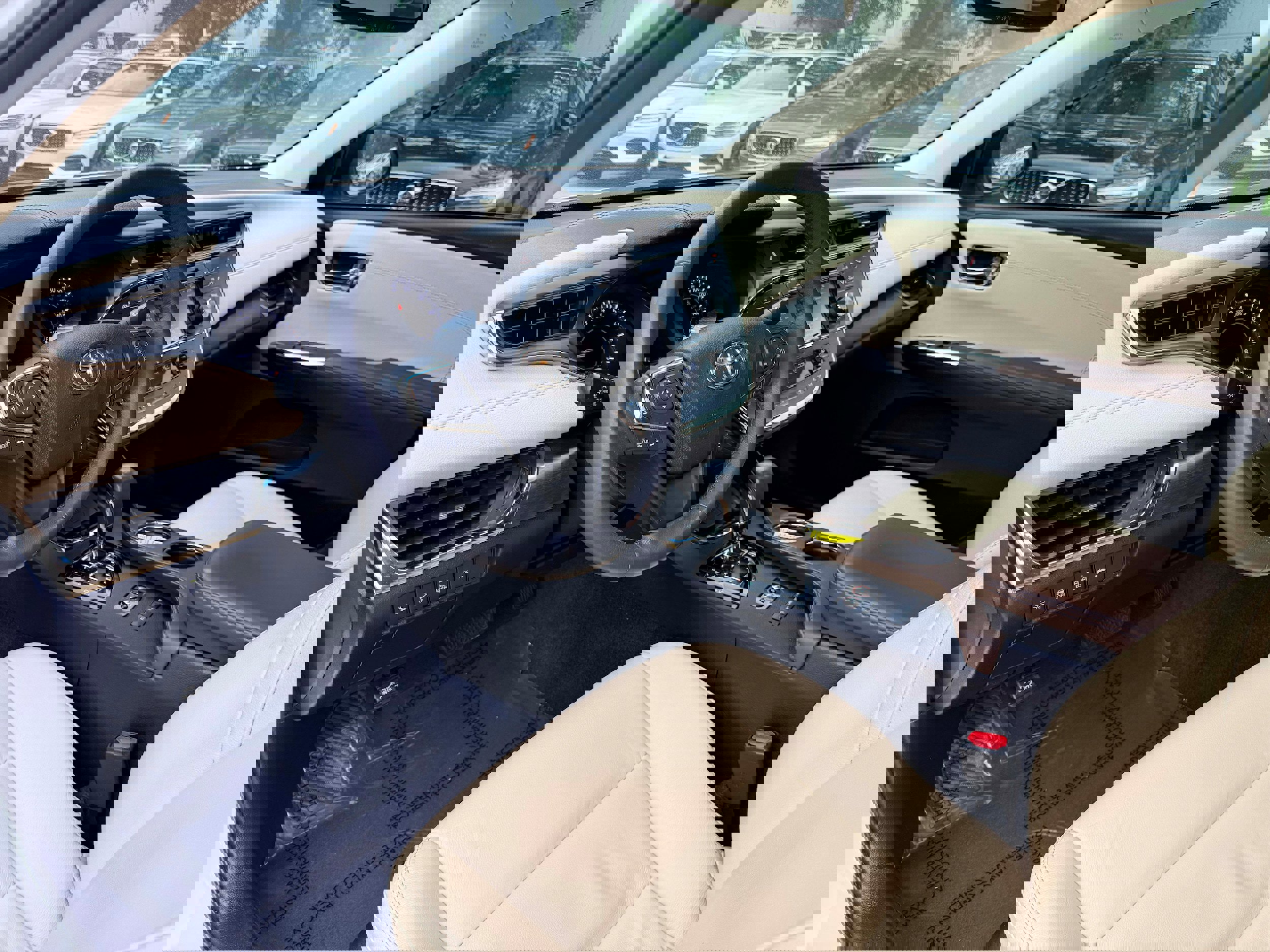 Used 2018 Toyota Avalon XLE Premium FWD image 10