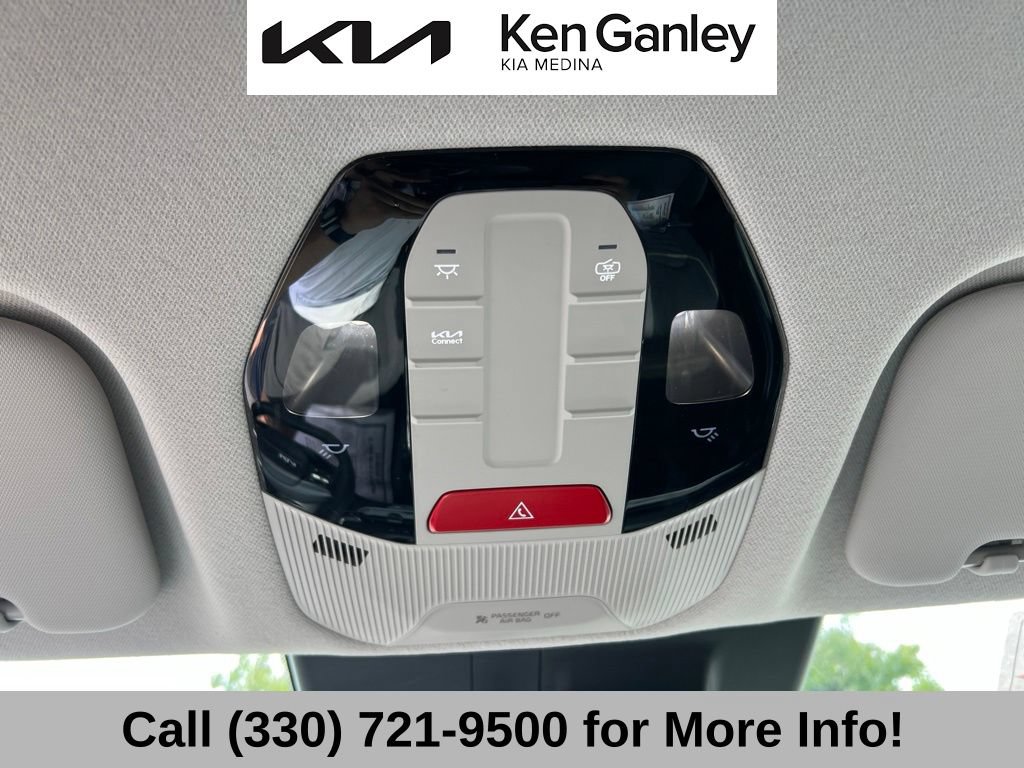 Certified 2025 Kia K4 GT-Line Turbo FWD image 40