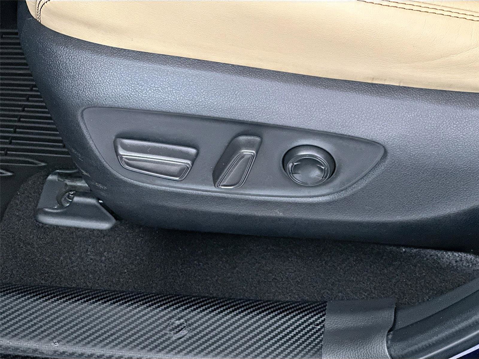 Used 2023 Toyota RAV4 XLE Premium image 19