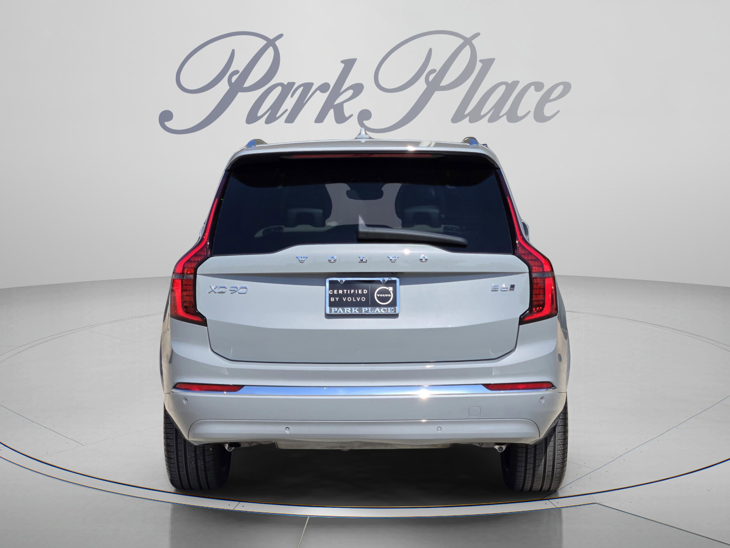 Used 2026 Volvo XC90 B6 Plus w/ Protection Package Premier AWD/4WD image 4