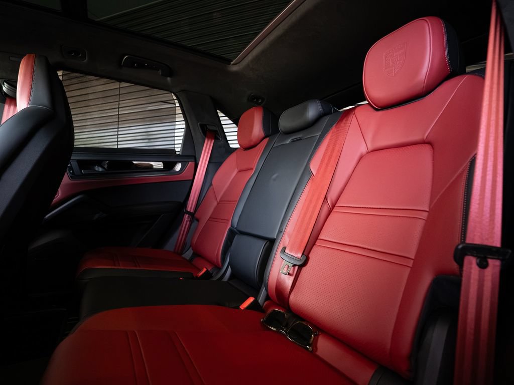 New 2026 Porsche Cayenne GTS AWD/4WD image 24