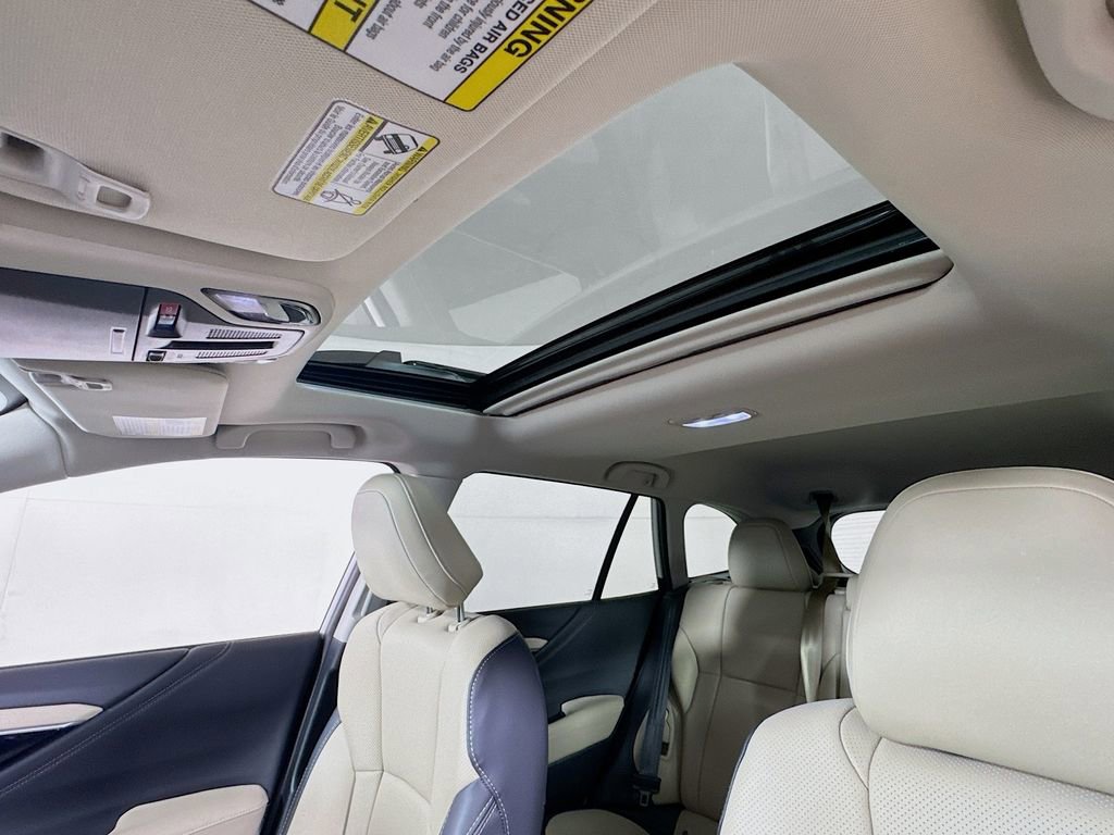 Used 2025 Subaru Outback Limited AWD/4WD image 23