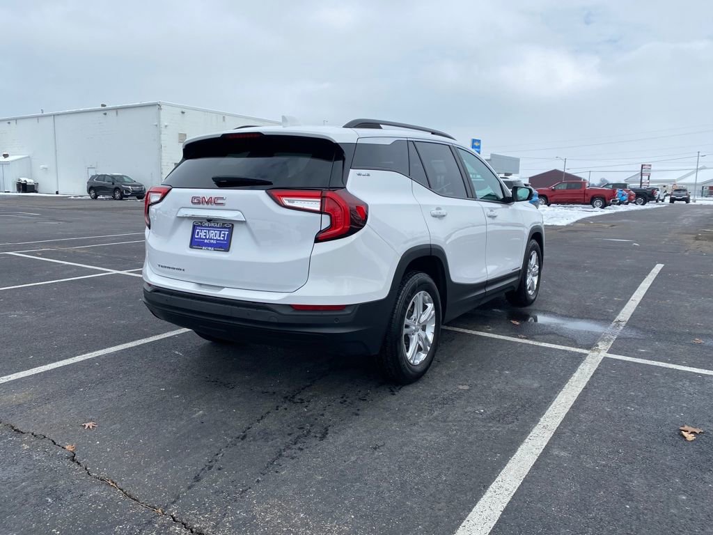 Used 2022 GMC Terrain SLE w/ Driver Convenience Package image 7